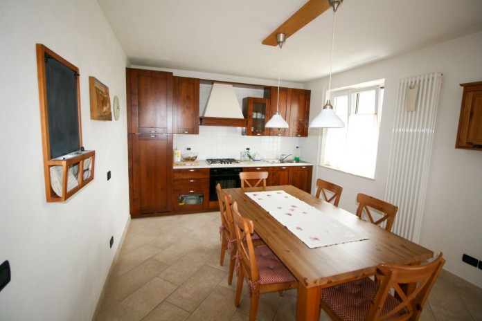 Pine, two bedrooms flat in the house of 3 units