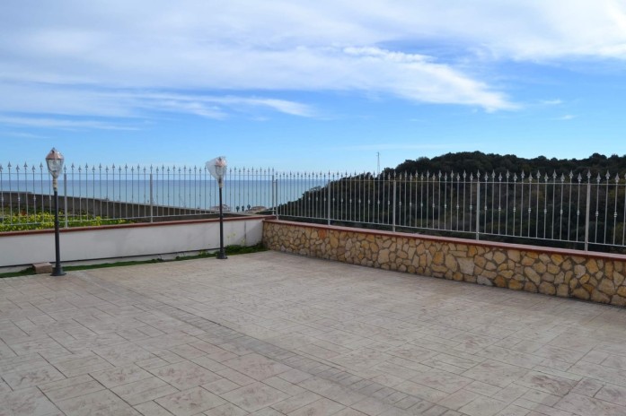 Italy Spacious Villa 160 m2 Seaside