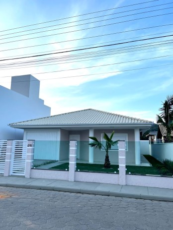 House with JACUZZI in patio beach Cachoeira do Bom Jesus-FLORIANOPOLIS=BRAZIL