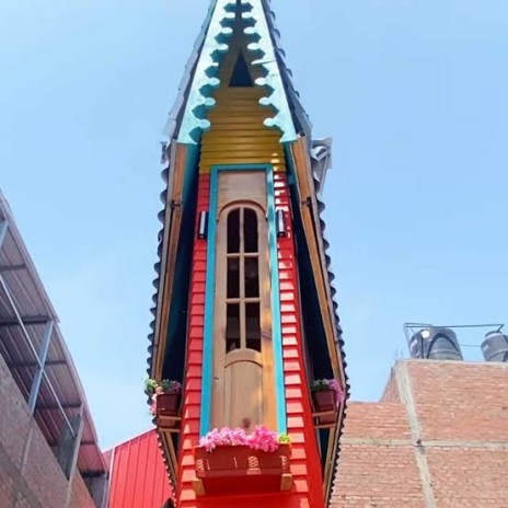 Smalste huis ter wereld is in Peru, 63 cm! 