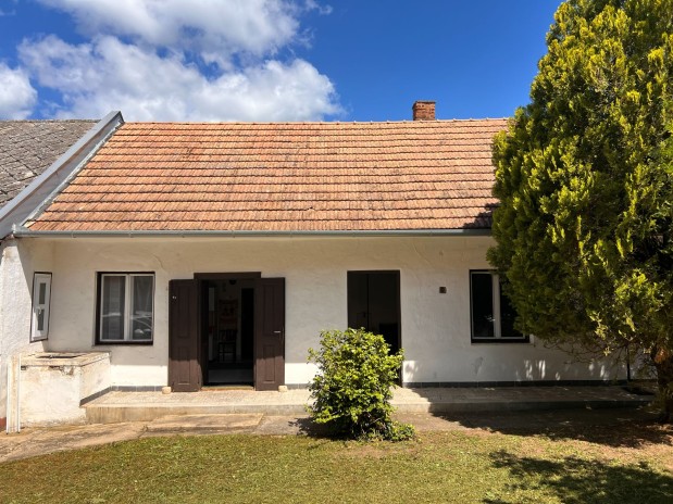 Kans in Hosszúhetény – te renoveren huis met een perceel van 2.976 m² te koop!